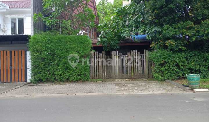 Rumah Asri Posisi Hook di Puspita Loka Bsd