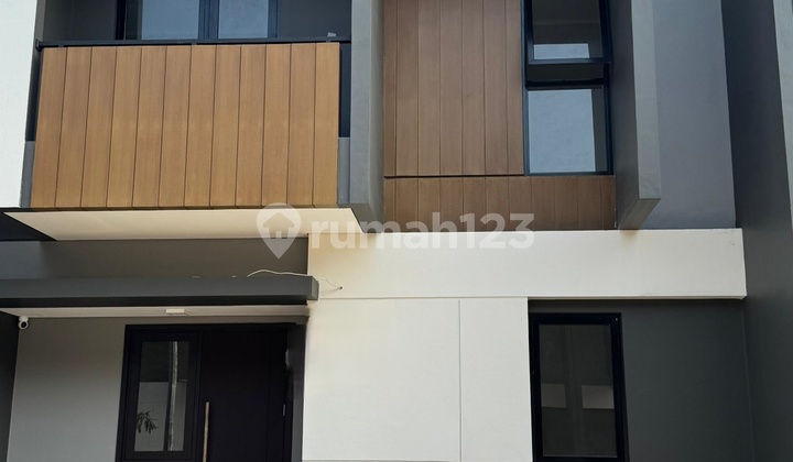 Rumah 2 Lantai Bagus dan Siap Huni Summarecon Gading Bekasi