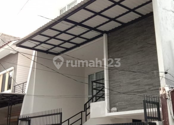 Rumah Bagus Siap Huni 3,5 Lantai Tanjung Duren Jakarta Barat Rumah Bagus Siap Huni 3,5 Lantai Tanjung Duren Jakarta Barat