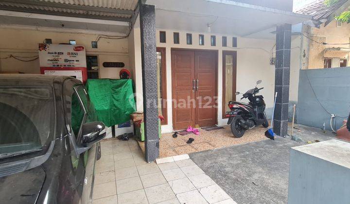 Rumah di Villa Dago Tol Lokasi Strategis  2