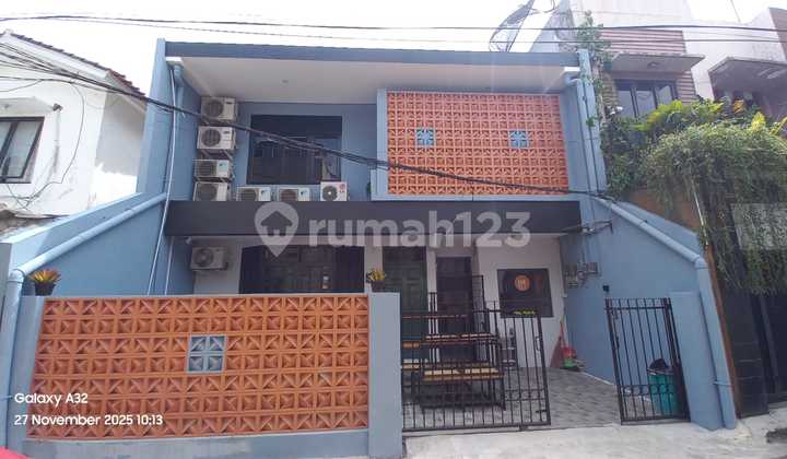 Kost 10 Kamar 2 Lantai di Tebet Dalam 1