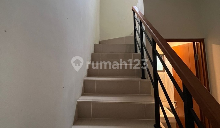 Rumah 2 Lantai Minimalis Siap Huni Di Premier Estate 2