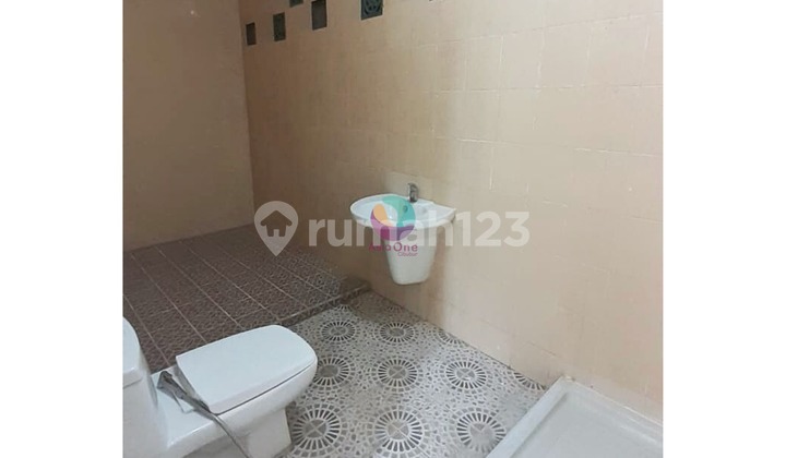 Rumah 2 Lantai Strategis Siap Huni Dekat Pintu Tol Kota Wisata 2