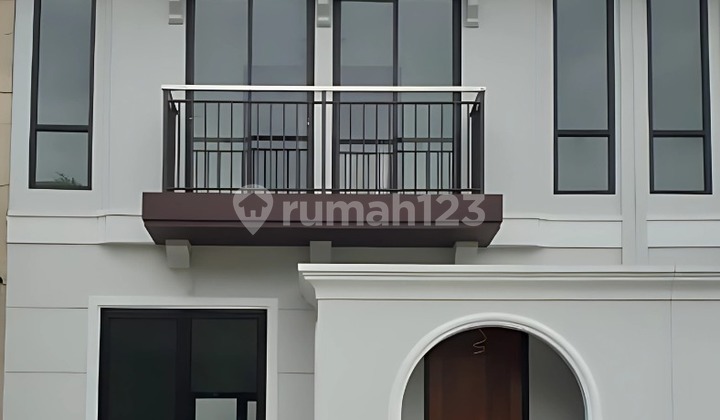 Rumah Clasic Modern 2 Lantai Dekat Pintu Tol Kota Wisata Rumah Clasic Modern 2 Lantai Dekat Pintu Tol Kota Wisata
