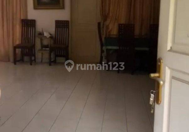 Rumah 2 lantai boulevard dekat sekolah di legenda wisata Rumah 2