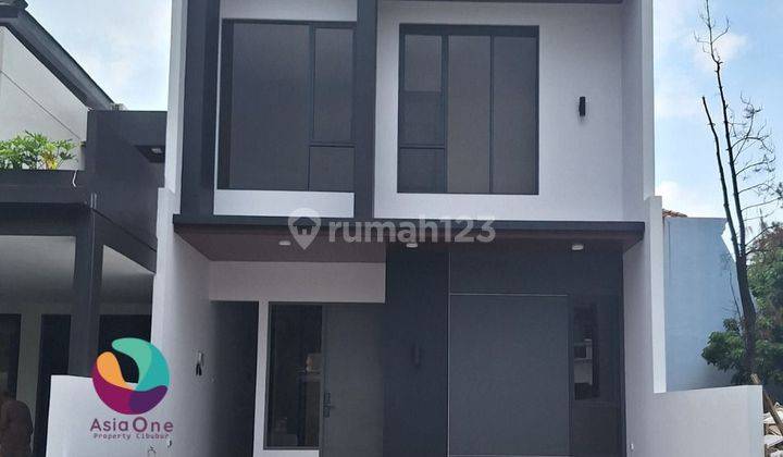 Rumah 2 lantai minimalis modern siap huni di kota wisata 1