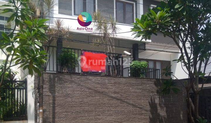 Rumah 2 lantai lokasi strategis di pondok indah  1