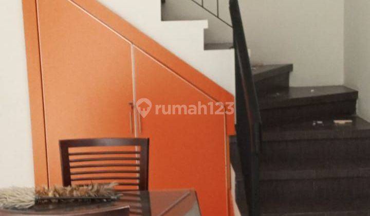 Rumah minimalis 2 lantai strategis dekat mall Tsm  2