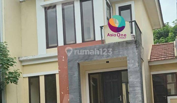 Rumah minimalis 2 lantai di legenda wisata  1