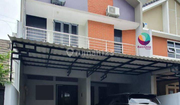 Rumah minimalis 2 lantai strategis di pasar rebo 1