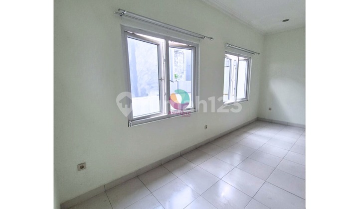 Rumah Minimalis 2 Lantai Dalam Cluster Favorit Kota Wisata 2