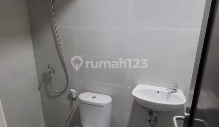 2-Story House, Strategic Position, Hook Lot in Asana Residence 2