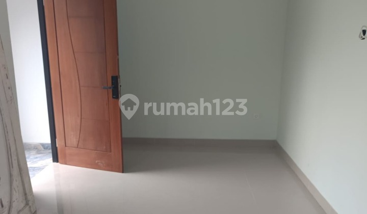 Rumah Clasic Modern 2 Lantai Dekat Pintu Tol Kota Wisata 2