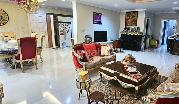 Luxury House + Private Pool Strategic Location Near Toll Gate 2