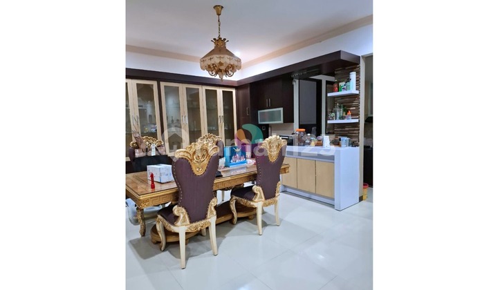 2-Story Furnished Hook House Near Legenda Wisata Toll Gate 2