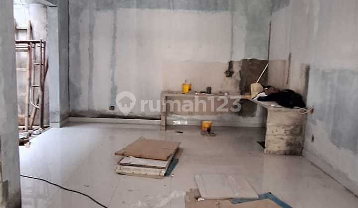 Rumah Baru Siap Huni Under Renovasi Dekat Pintu Tol Kota Wisata