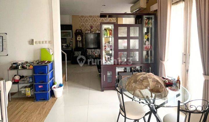 Rumah Hoek 2 Lantai Lokasi Strategis Di Legenda Wisata 2