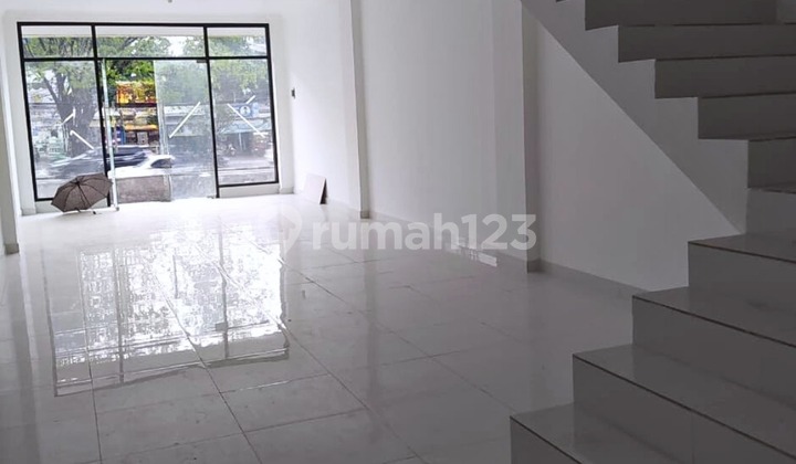 Strategic 3-Story Ready-to-Use Shop House in Cibubur 2