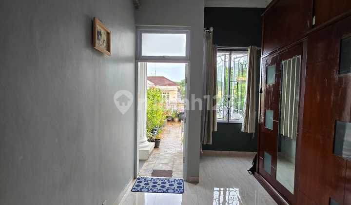 Luxurious 2-Story House Ready to Occupy in Legenda Wisata 2