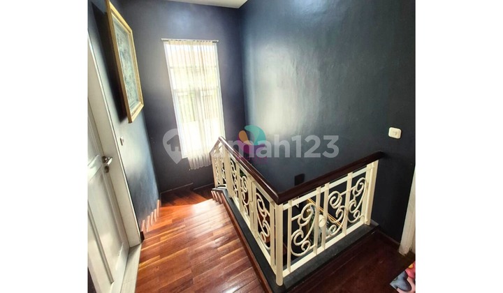 Luxury 2-Story House + Private Pool in Legenda Wisata 2