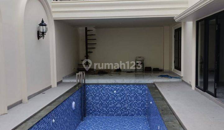 Rumah Mewah 2 Lantai +kolam Renang Lokasi Strategis 1