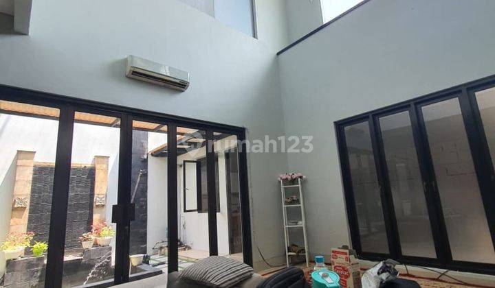 Rumah 2 Lantai Luas Furnish Strategis Dekat Pintu Tol 2