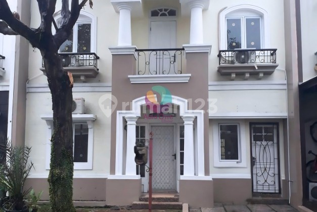 Two-Storey Neat House Access to Cibubur Toll Gate