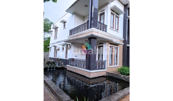 Rumah Hook 2 Lantai Furnish Dekat Pintu Tol Legenda Wisata