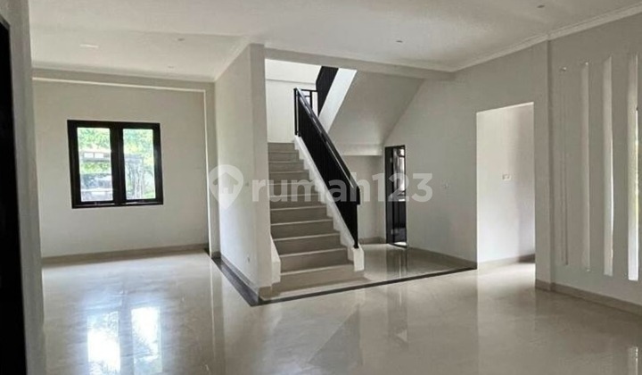 Rumah Hoek 2 Lantai Mewah Siap Huni Dekat Tol Kota Wisata 2