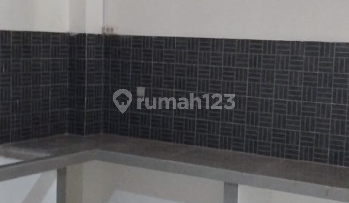 Rumah 2 Lantai Strategis Akses Pintu Tol Kota Wisata 2