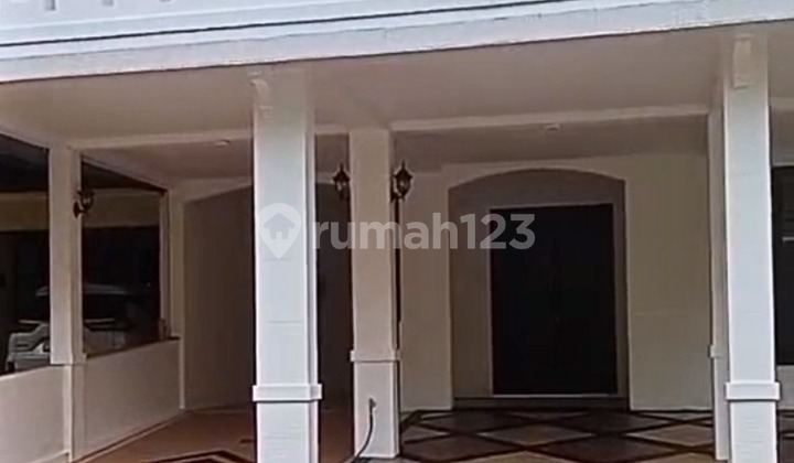 Rumah Luas Dalam Cluster Dekat Sekolah Di Legenda Wisata