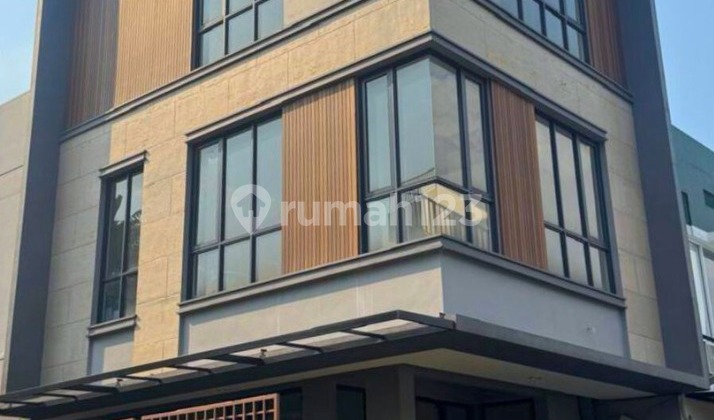 Ruko Strategis Posisi Hook Di Legenda Wisata 