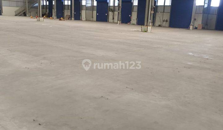 Komplek Pergudangan Muara Karang Muat Contener 40 Feet 2