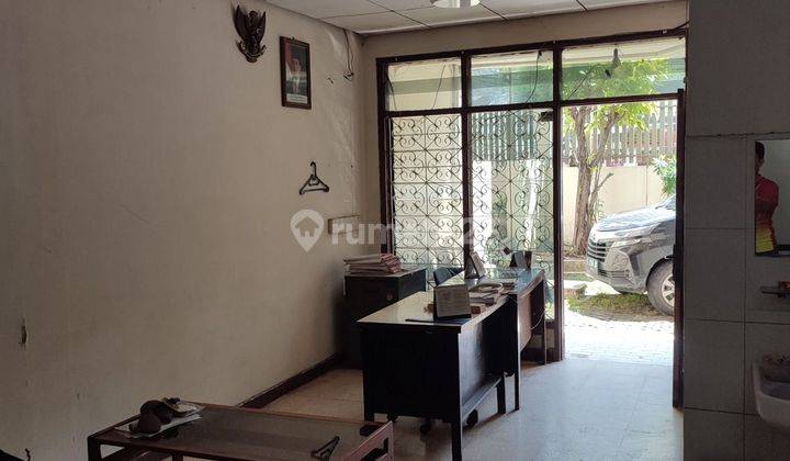 Murah Rumah Kantor / Gudang Hadap Timur  1