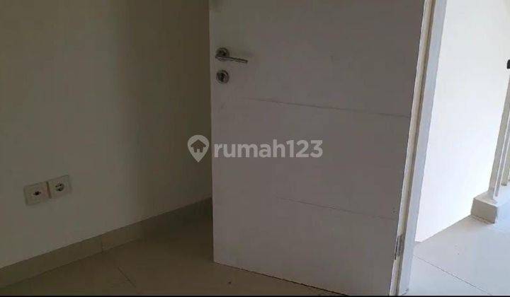 Murah Rumah Pik 1 Lokasi Boulevard Siap Huni  2