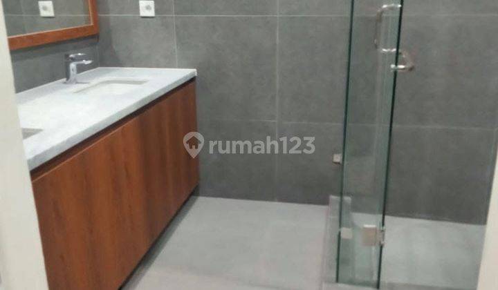 Rumah 2 Lantai Bagus Furnished di Boulevard Perumahan Cibubur 2