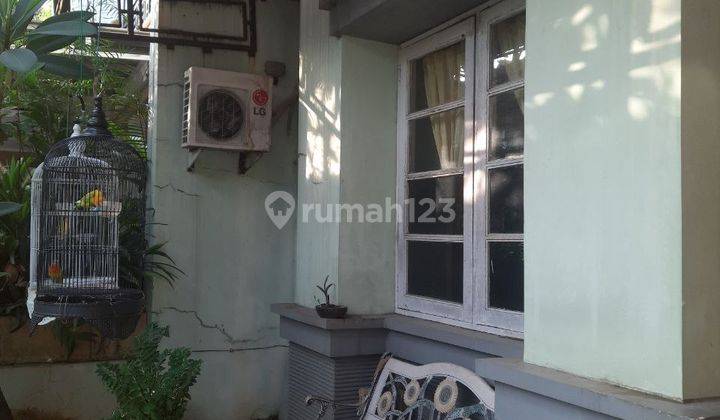 Rumah 2 Lantai Bagus Semi Furnished SHM di Kota Wisata Cibubur 2