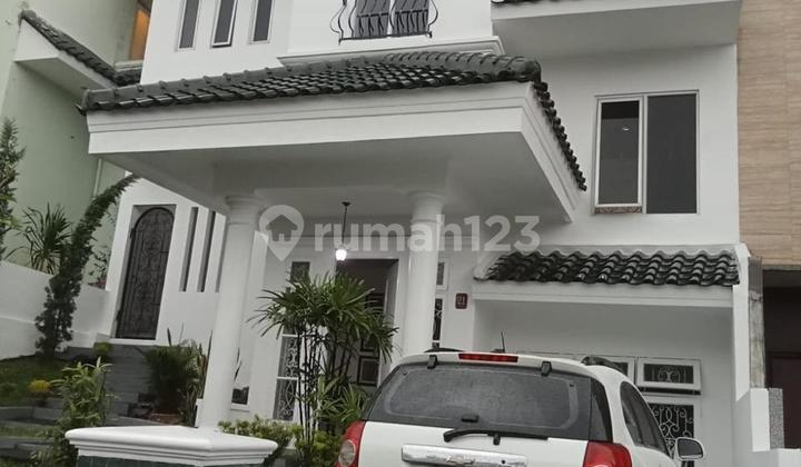 Rumah Sentul City Bogor 3 Lantai Siap Huni Rumah Sentul City Bogor 3 Lantai Siap Huni