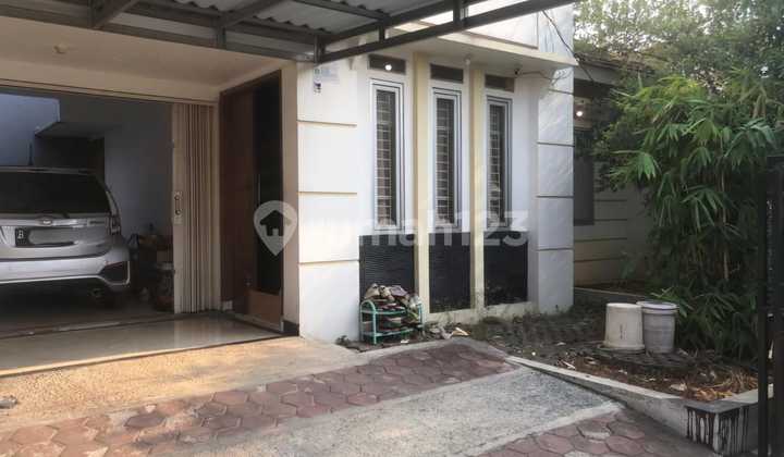 For Sale: Beautiful 1-Story House Ready to Occupy in Ciracas, Jakarta 2