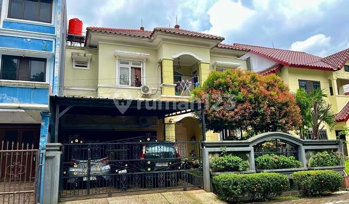 Dijual Rumah Depan Taman di Raffles Hills Cibubur 1