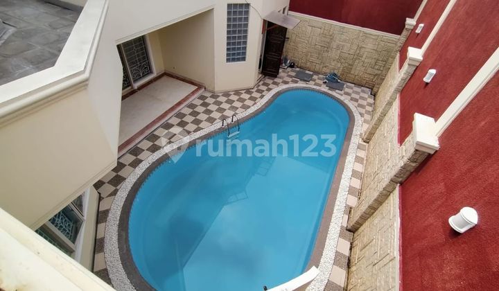 Rumah Mewah Ada Kolam Renang di Cipayung Jakarta Timur 2