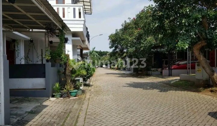 Dijual Rumah 1.5 Lantai Siap Huni di Cibubur Country 2