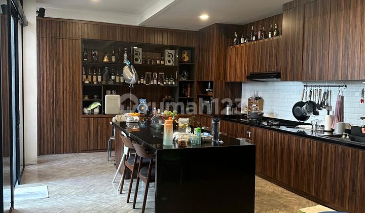 Dijual Rumah Hook Buntu 2 Lantai di Joglo 2