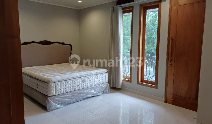 Disewakan Rumah Premier Riviera Siap Huni Full Furnished R2347 2