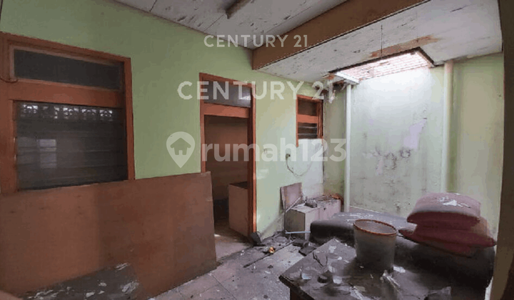 Rumah Tua Untuk Usaha Di Jalan Besar MT Haryono Tangerang S9186 2