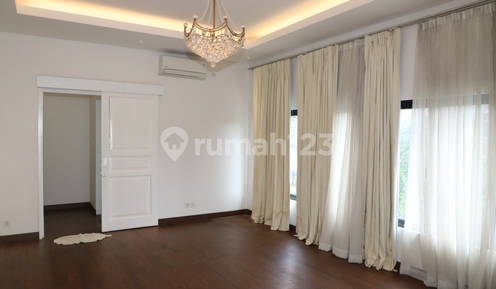 Luxury Fully Furnished House in Kemang, South Jakarta S8936 2