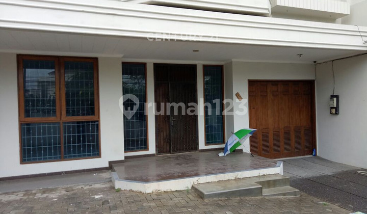 House with a Strategic Location on the Main Road in Sunter S9060