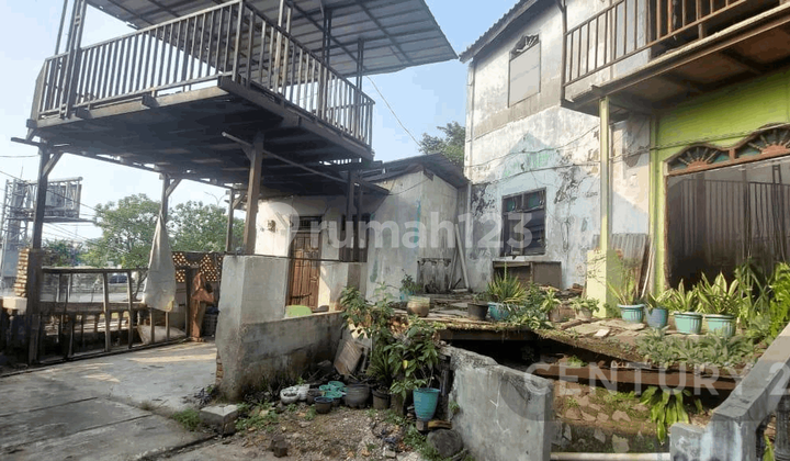 Rumah Tua Hitung Tanah Dibawah  Njop Di Kampung Rambutan S7889