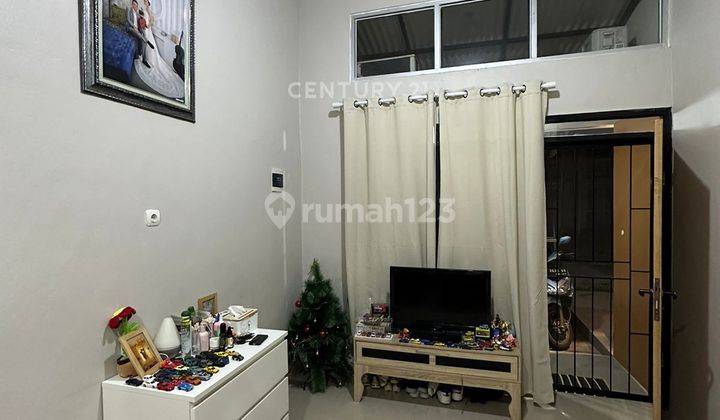 Rumah Tinggal Lantai Granit Di Perum Citra Maja City 2 NS0256 1