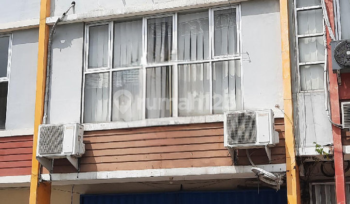 3-Story Shop House in CBD Betos, East Bekasi S9365 3-Story Shop House in CBD Betos, East Bekasi S9365